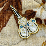 Needle minders