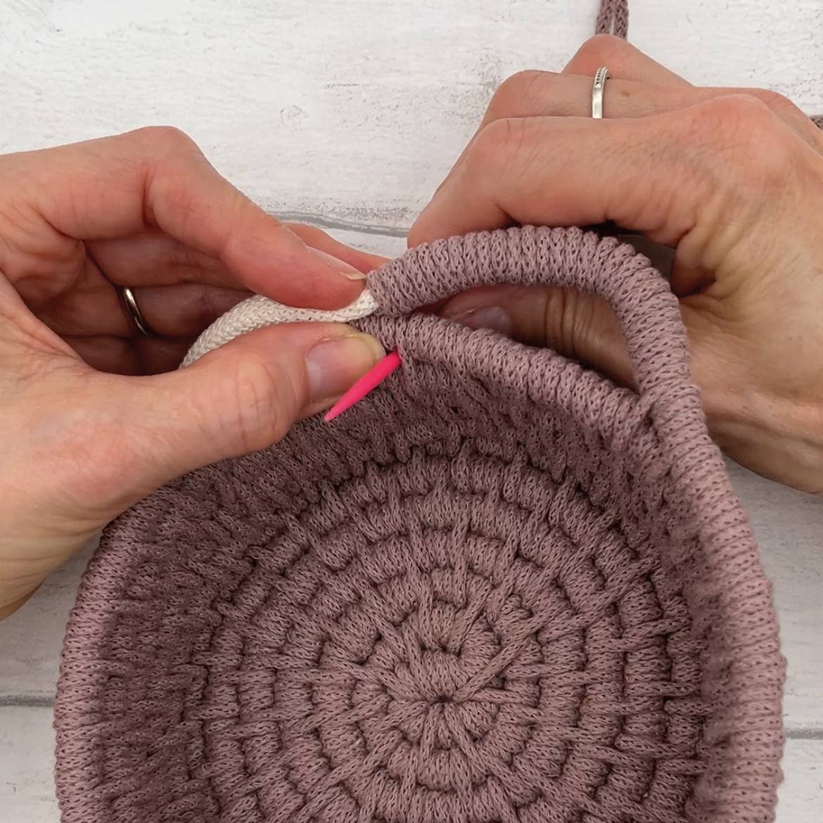 Macrame Kit, Baskets - Mauve - Learn to make a set of three