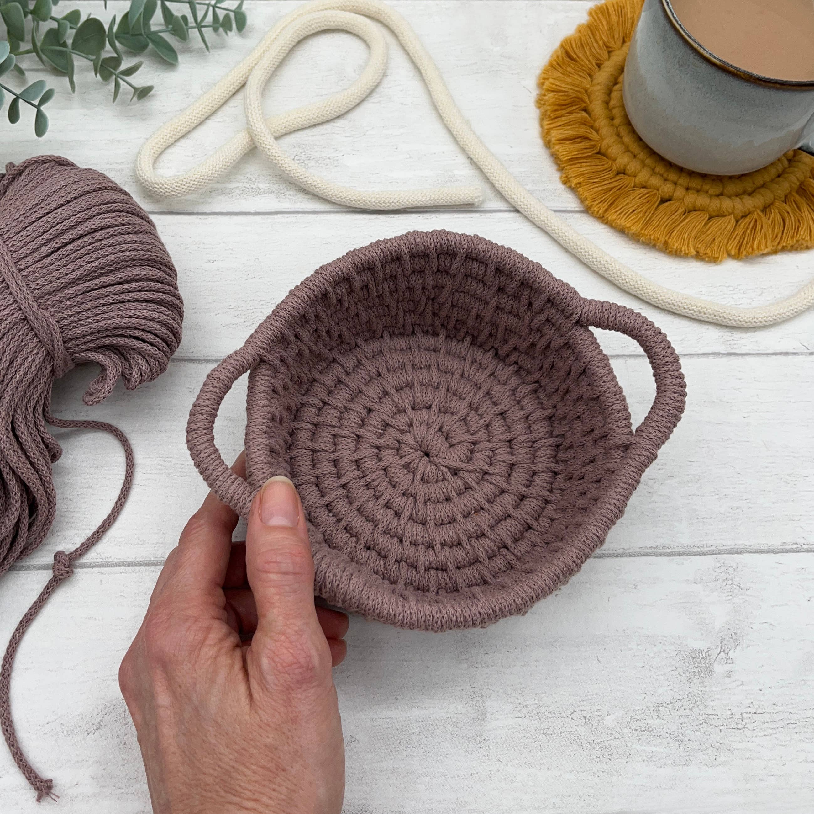 Macrame Kit, Baskets - Mauve - Learn to make a set of three