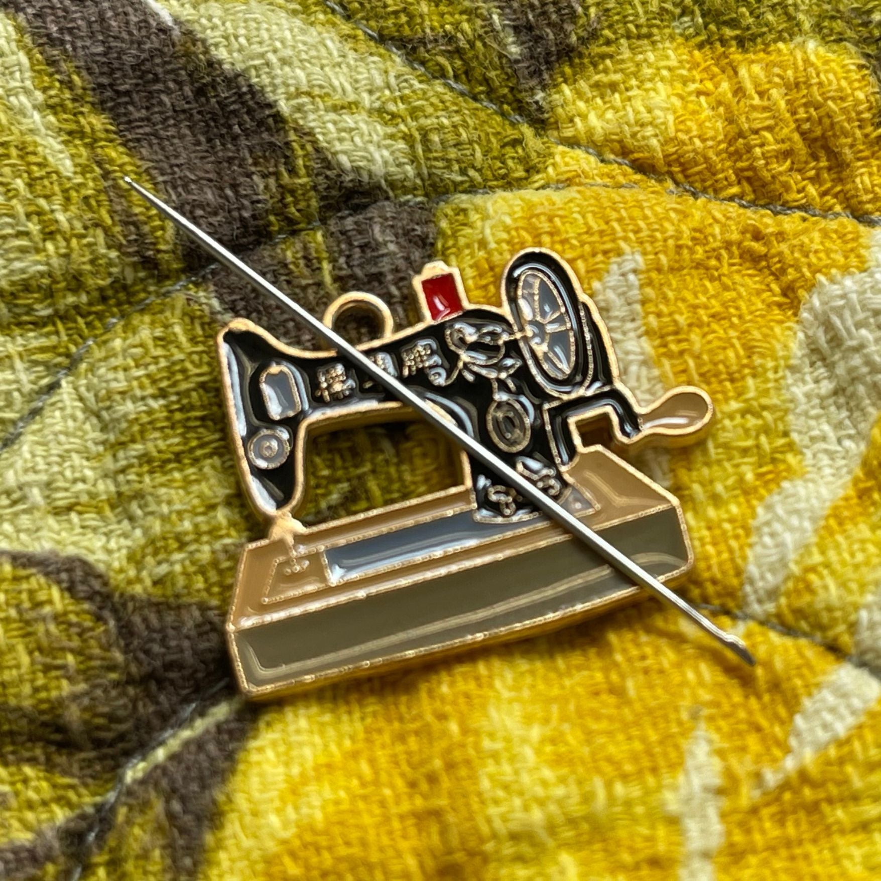Needle minders