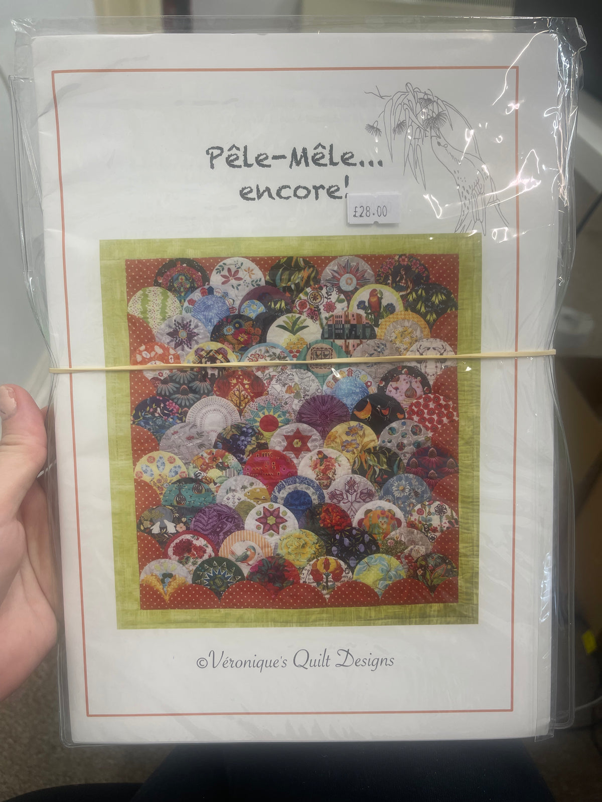 Pêle-Mêle...encore! Clamshell pattern and template