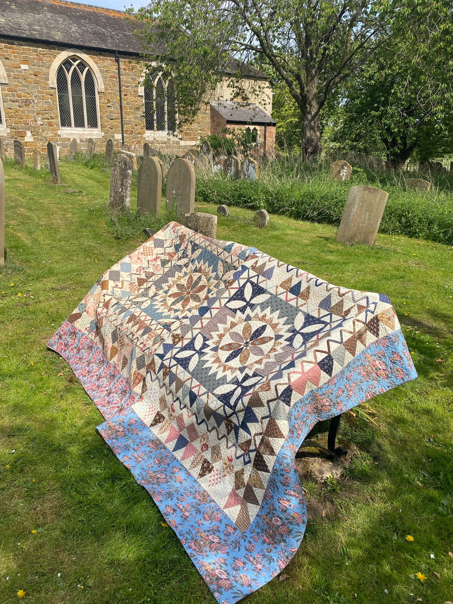 Lincolnshire Posy | A pattern inspired by the Challen's Coverlet